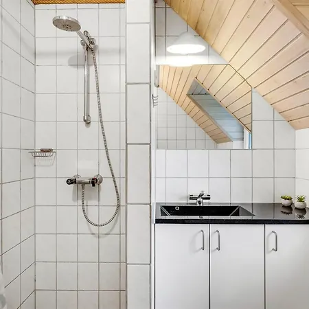 Madsen - From The Sea By Interhome *